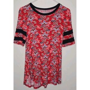 Maurices Multicolor Floral Tshirt Womens Size XS